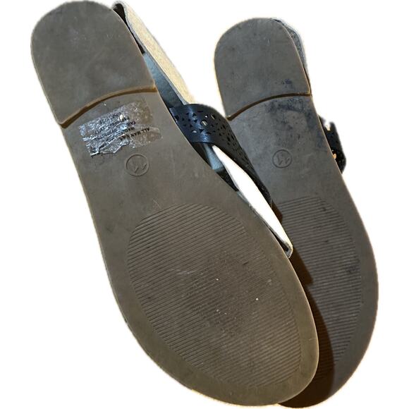 Universal Thread Women's Black Slip-On Sandals Size 11 Laser Cut Design - Picture 5 of 5